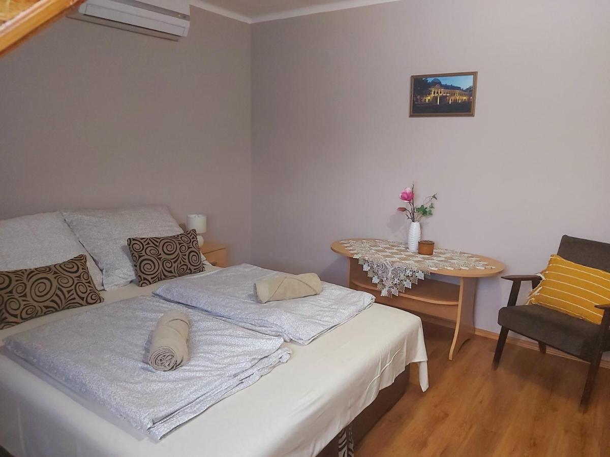 Luna Apartman Дьюла Экстерьер фото
